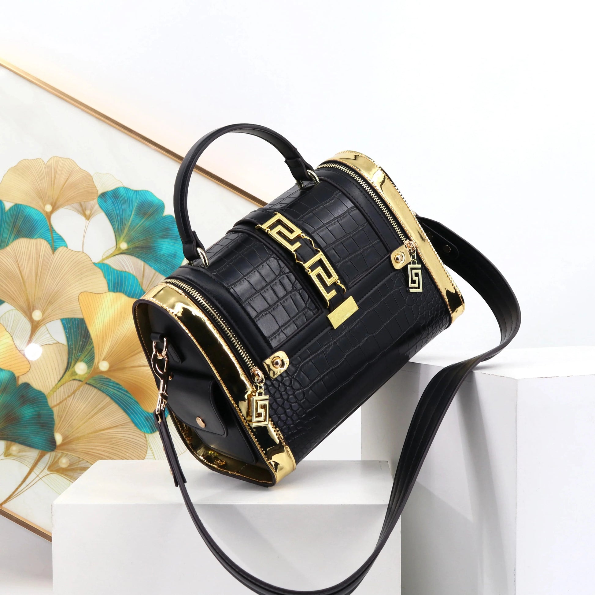 L28.5*W15*H21 HANDLE10 CM / 230416 black top products crocodile women' handbag pillow ladies bag fashion designer handbag quality female shoulder super handbags factory