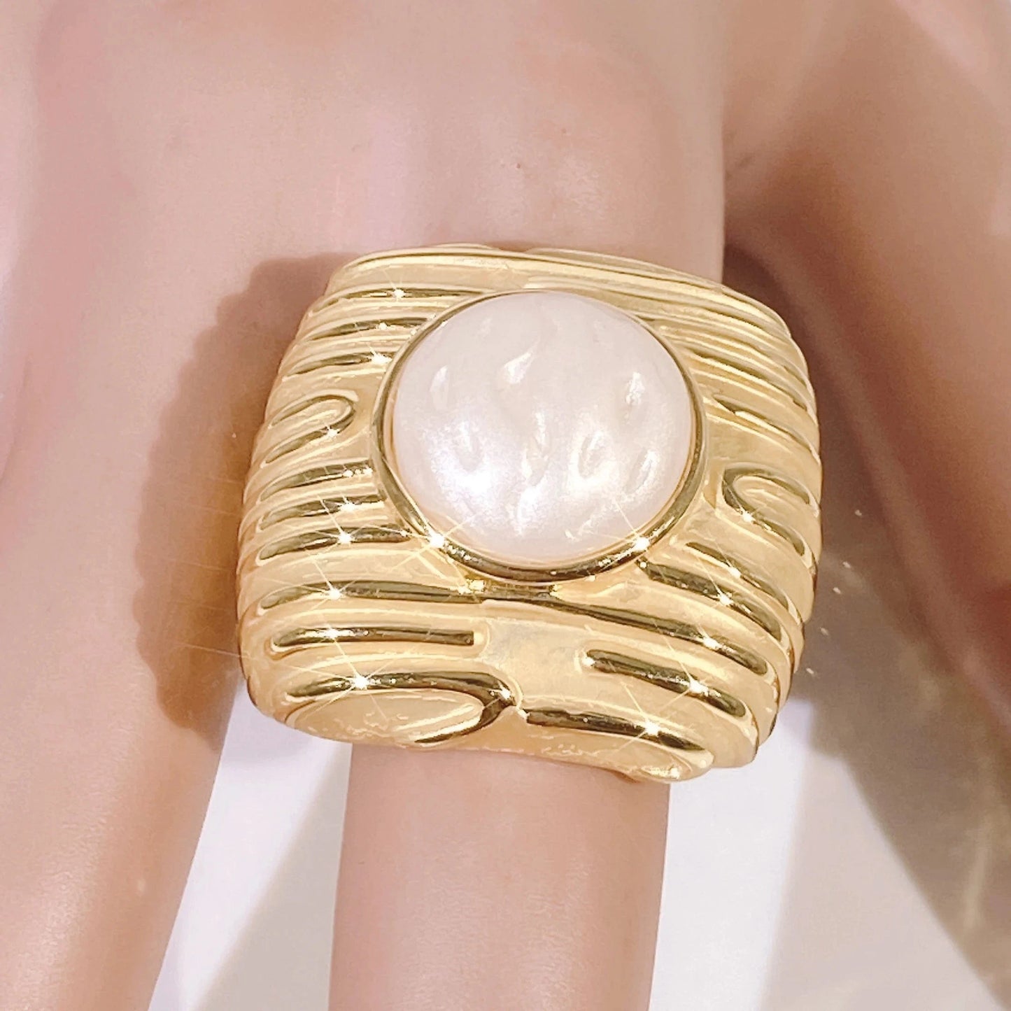 Latest New Gold Plated Ring / 8 / 3 New Arrivals Fashion Popular Hot sale Gold Plated Copper Alloy Ring Latest Wedding Party Gift Birthday Wholesale Factory Jewelry