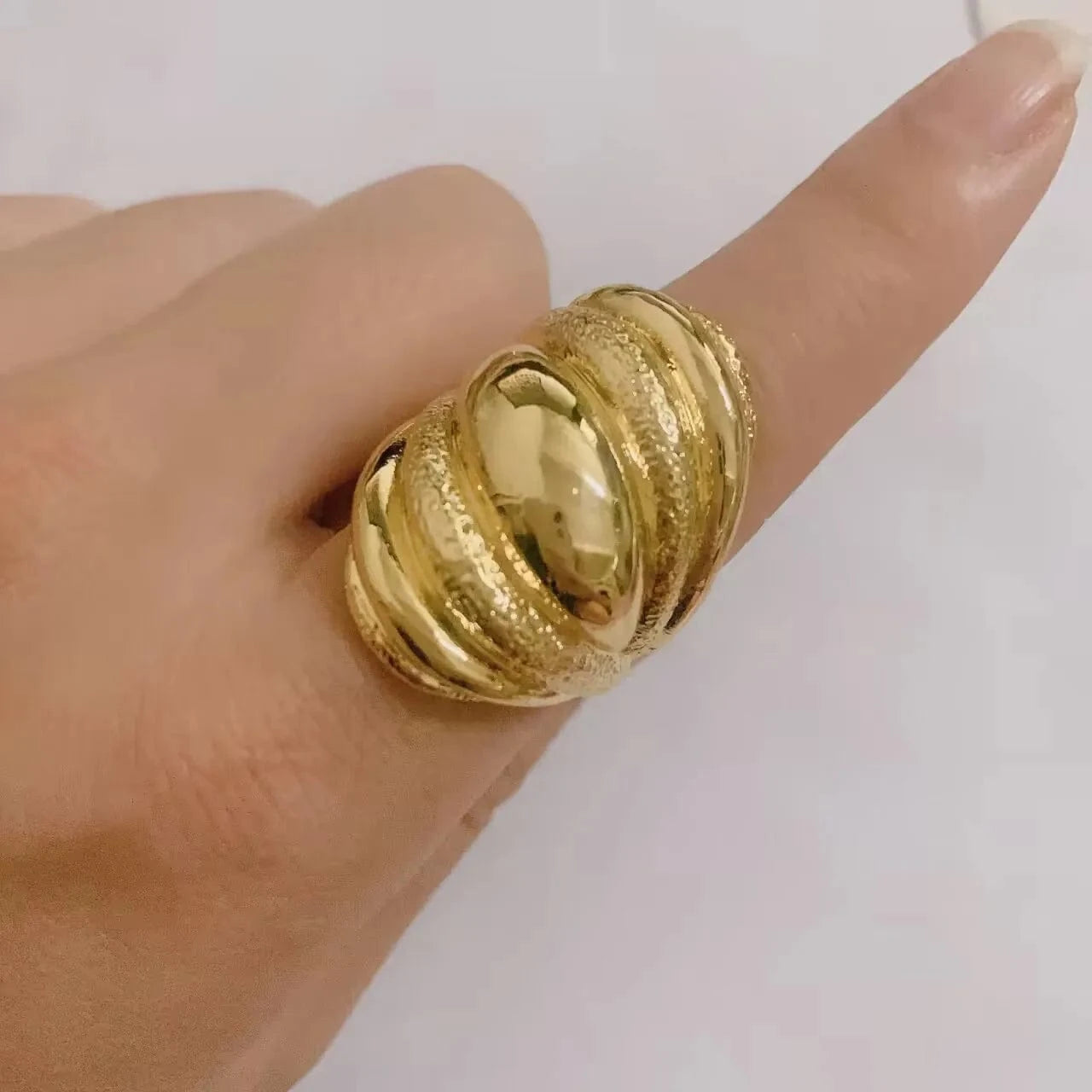 Latest New Gold Plated Ring / 8 / 7 New Arrivals Fashion Popular Hot sale Gold Plated Copper Alloy Ring Latest Wedding Party Gift Birthday Wholesale Factory Jewelry