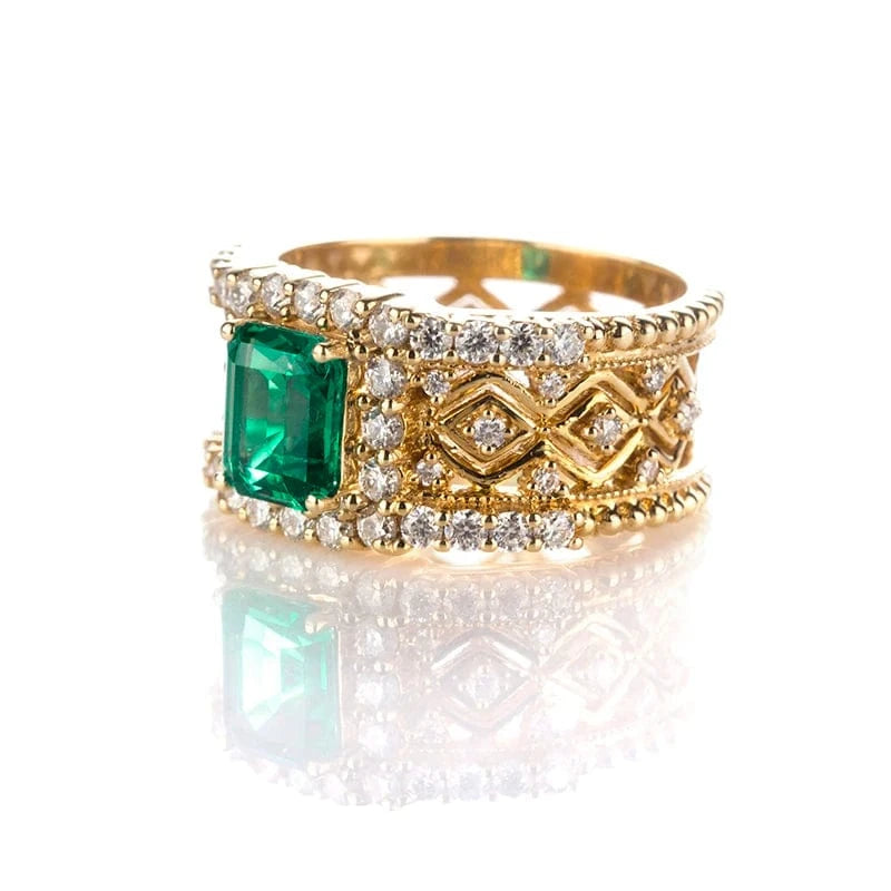 Less than 4 / 18k Yellow gold Messi Jewelry Luxury Classical Hollow 18K/14K Yellow Gold Jewelry Emerald ring for Thailand