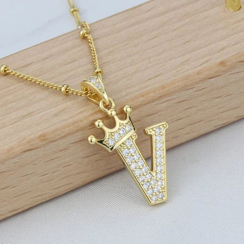 Letter / V New Design Crown Letters Fashion Jewelry Brass Color Preservation Gold Plated With Zircon A-Z Pendant Chain Necklace For Women