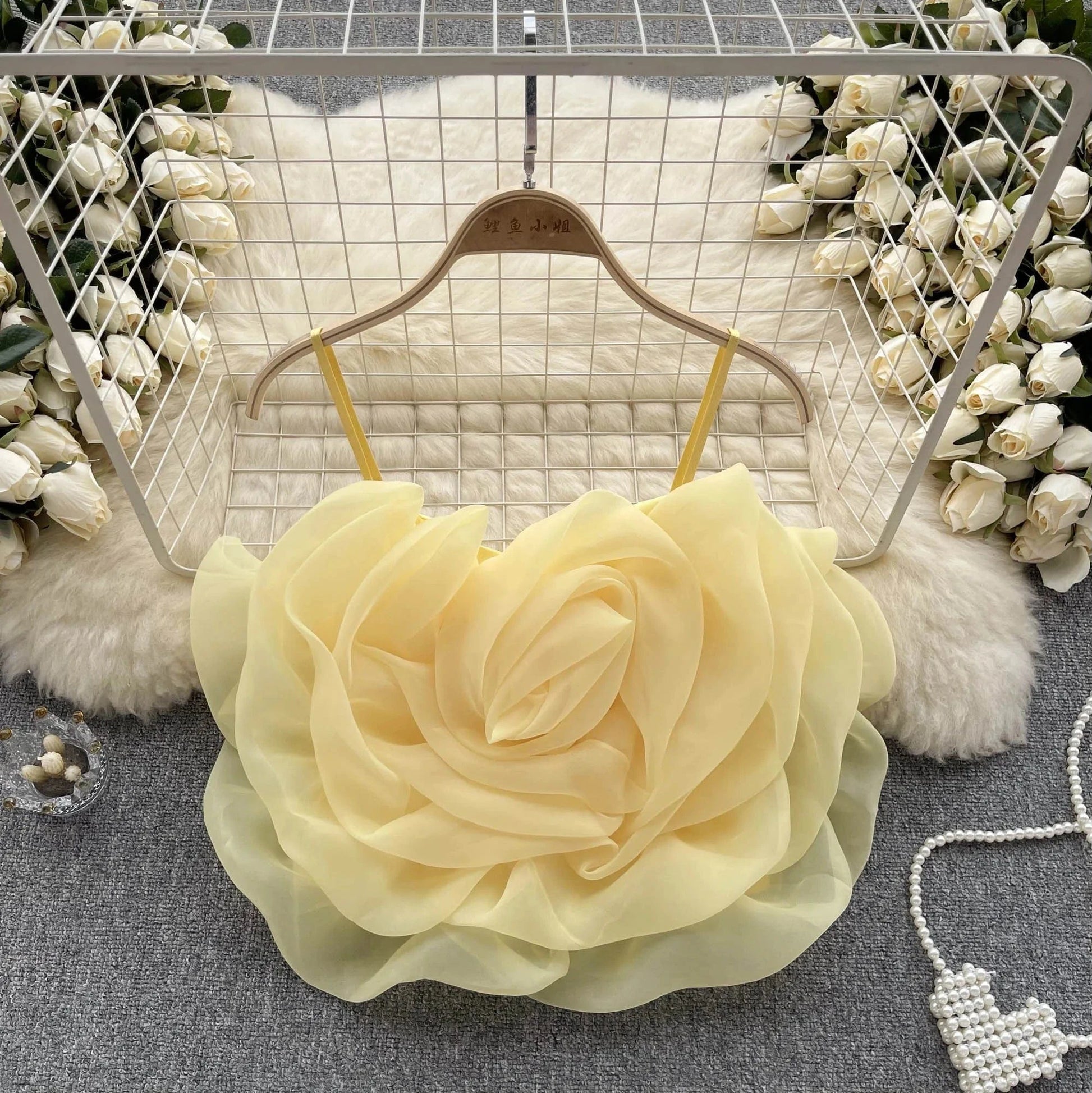 Liu Ming 2024 Hot Products Women's Sexy Party Flower Camisole Casual Short Suspender Vest Breathable Solid Pattern