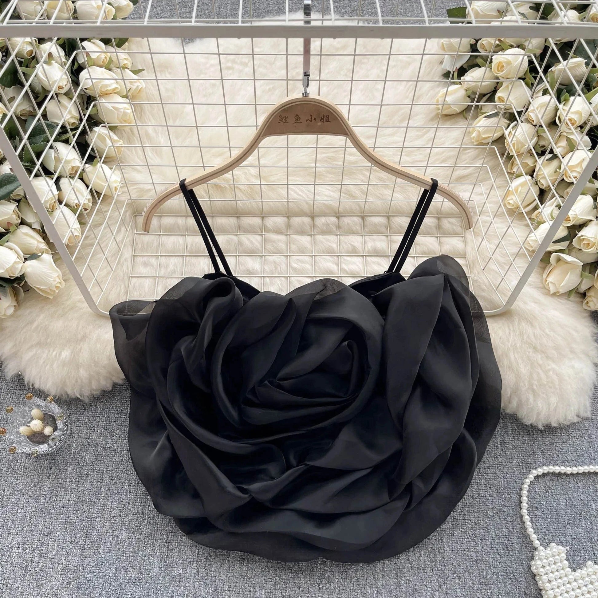 Liu Ming 2024 Hot Products Women's Sexy Party Flower Camisole Casual Short Suspender Vest Breathable Solid Pattern