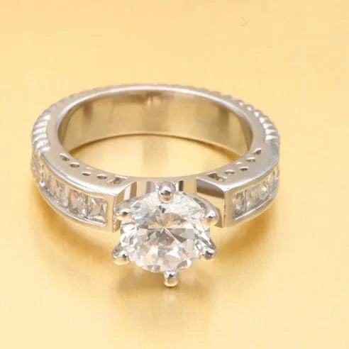 LUOTEEMI Luxury Princess Wedding Jewelry Platinum Plated Clear Zircon Women Fashion Jewellery Ladies Ring