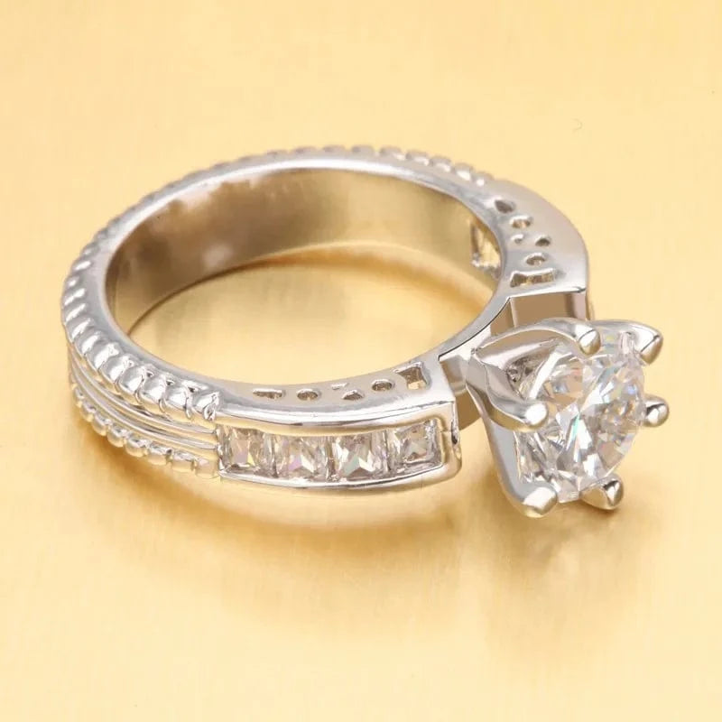 LUOTEEMI Luxury Princess Wedding Jewelry Platinum Plated Clear Zircon Women Fashion Jewellery Ladies Ring