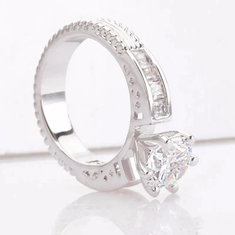 LUOTEEMI Luxury Princess Wedding Jewelry Platinum Plated Clear Zircon Women Fashion Jewellery Ladies Ring