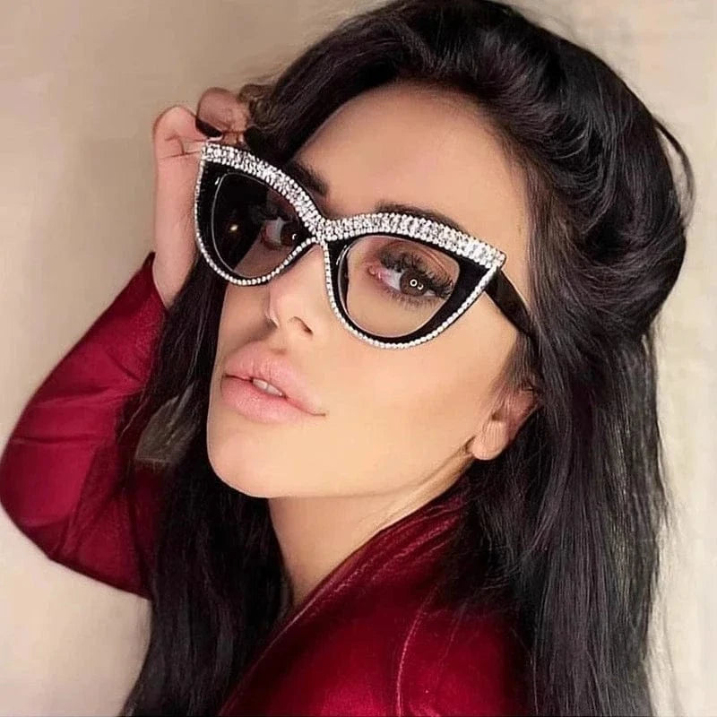 Luxurious diamond cat-eye reading glasses for women, fashionable and classic reading glasses