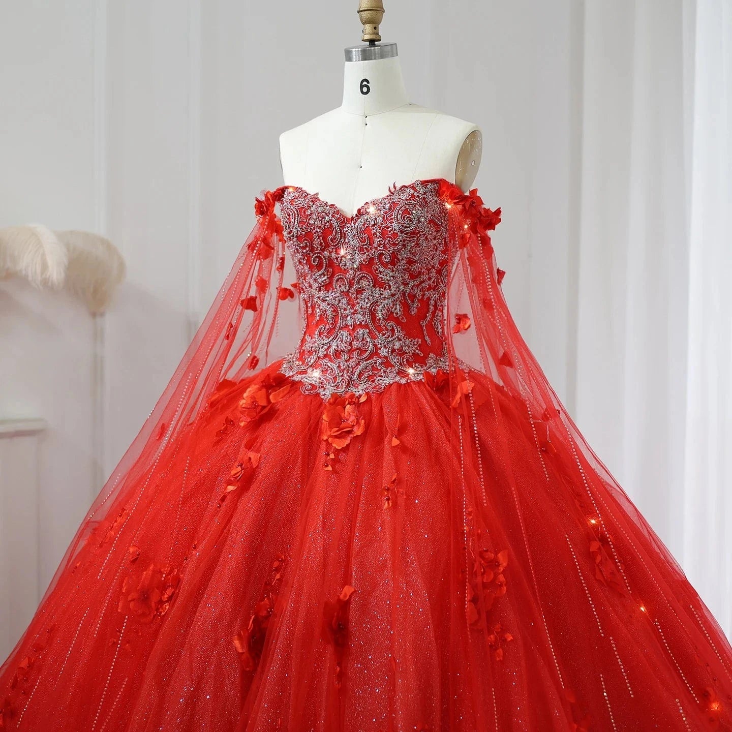Luxury Ball Gown Emerald Green Prom Quinceanera Dress With Led Light Cape Red 15 Quinceanera Dresses 2024 SZ199-2