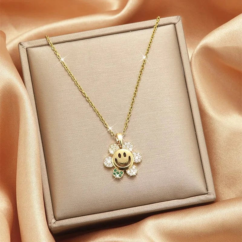 Luxury Shiny Stainless Steel 18k Gold Zircon Heart Butterfly Pendant Necklace Women Boutique Pearl Flower Leaf Necklace for Gift