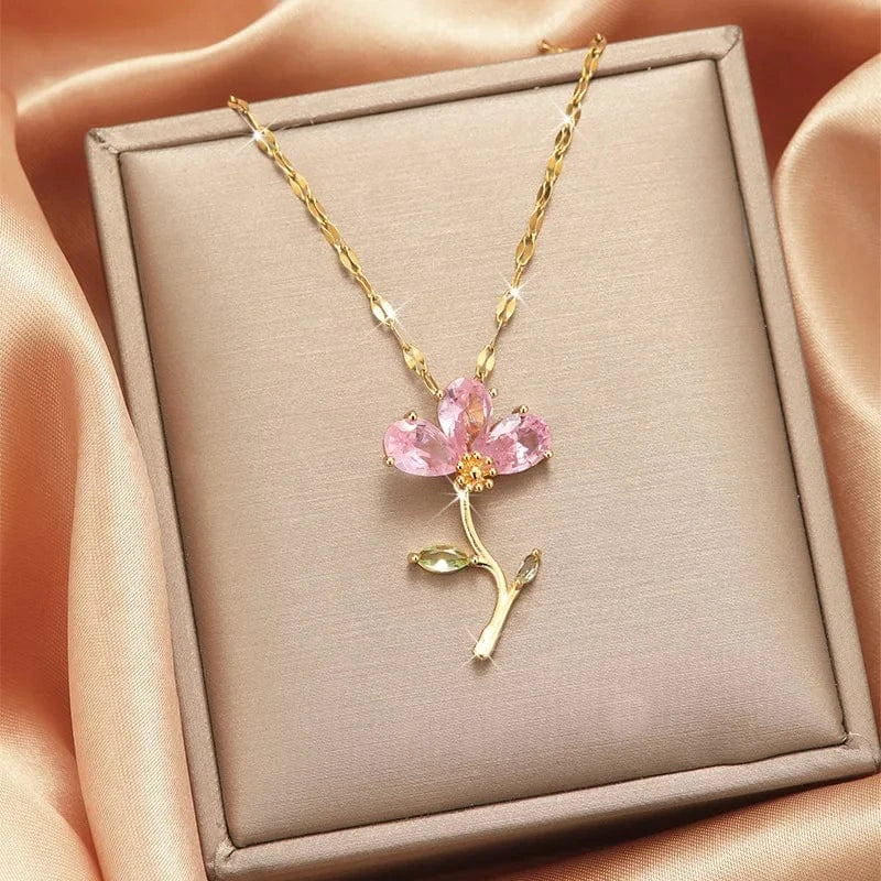 Luxury Shiny Stainless Steel 18k Gold Zircon Heart Butterfly Pendant Necklace Women Boutique Pearl Flower Leaf Necklace for Gift