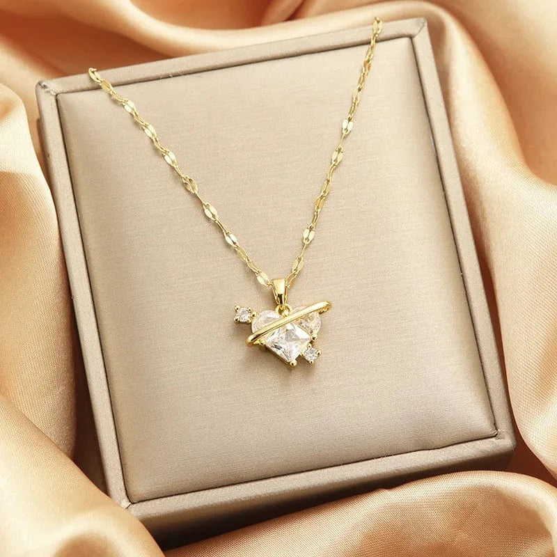Luxury Shiny Stainless Steel 18k Gold Zircon Heart Butterfly Pendant Necklace Women Boutique Pearl Flower Leaf Necklace for Gift