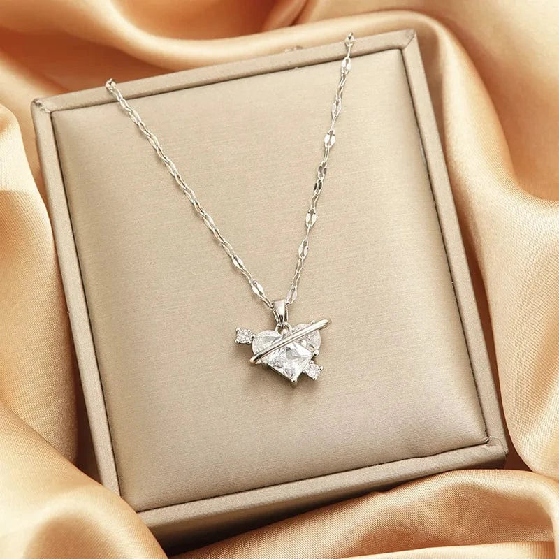 Luxury Shiny Stainless Steel 18k Gold Zircon Heart Butterfly Pendant Necklace Women Boutique Pearl Flower Leaf Necklace for Gift