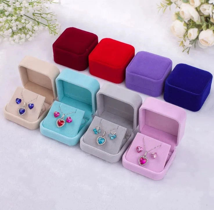 Luxury velvet square jewelry boxes Multicolor accept custom logo velvet jewelry package wholesale jewelry box