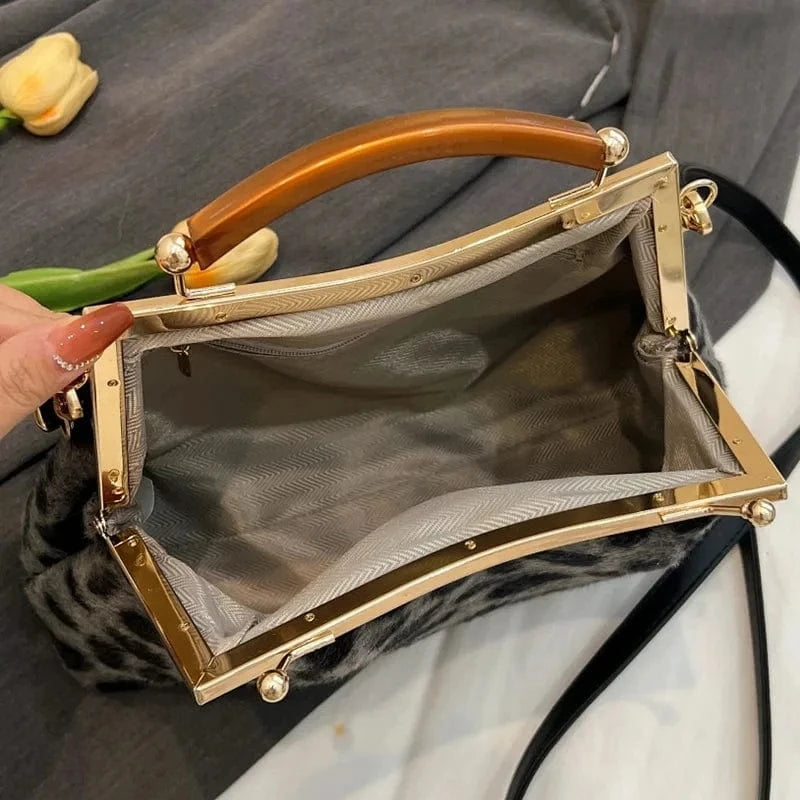 Luxury Women Acrylic Handbag 2024 New Leopard Brown Evening Clutch Retro Shell Clip Crossbody Bags Lady Shoulder Bags Hobo Bags