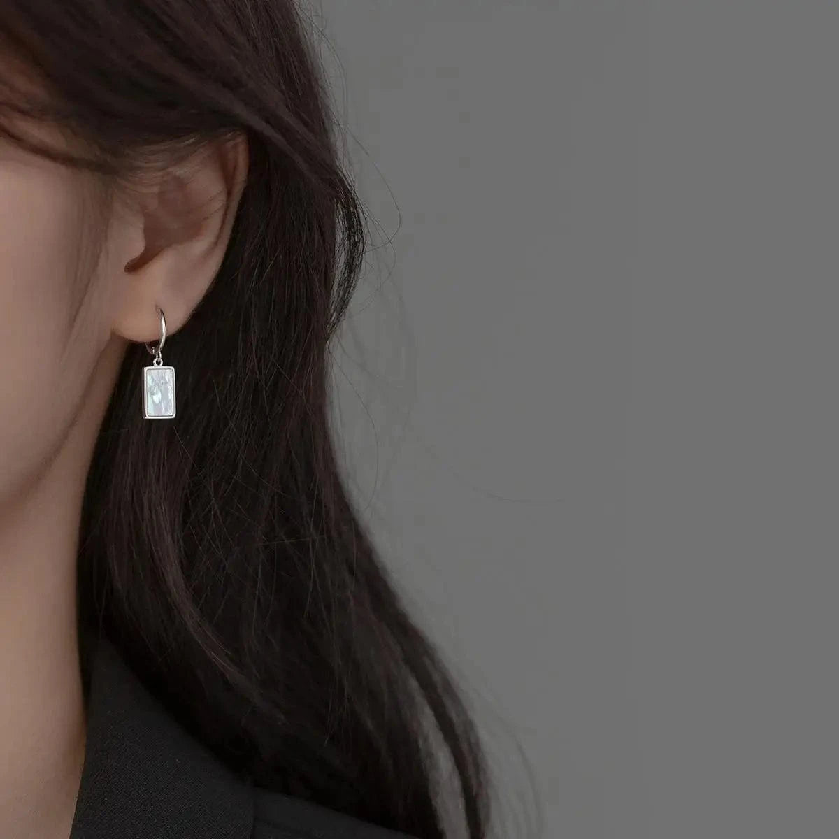 M02063 Silver wholesale fashion 925 sterling silver Rectangle shell gold plated hoop earrings for women dropshipping