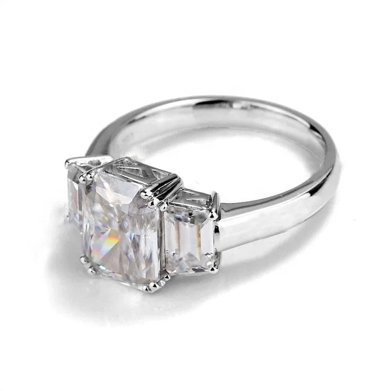 Messi Jewelry 14K/18K White Gold 3 Stone radiant cut moissanite ring