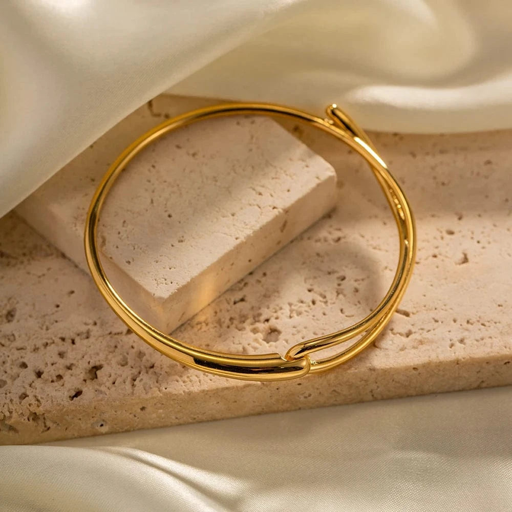 Minimalist INS 18K Gold Plated Plated Hollow Line Stainless Steel Jewelry Geometric Knot Bangles for Women