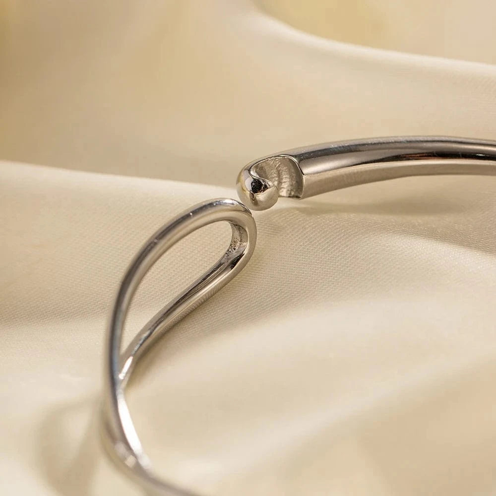 Minimalist INS 18K Gold Plated Plated Hollow Line Stainless Steel Jewelry Geometric Knot Bangles for Women