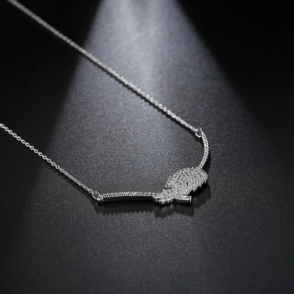 N17061501 LUOTEEMI Diamond Necklace Women Pendant Female Silver Color Clear Cubic Zircon Jewelry Leaf Zirconia Necklace