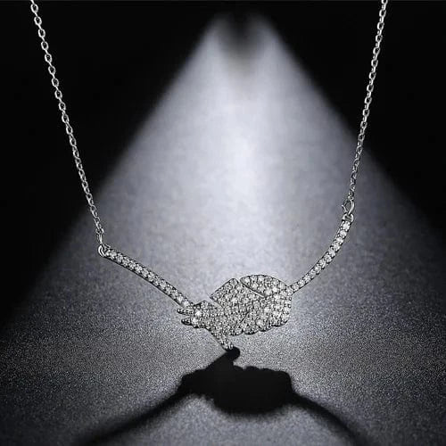 N17061501 LUOTEEMI Diamond Necklace Women Pendant Female Silver Color Clear Cubic Zircon Jewelry Leaf Zirconia Necklace