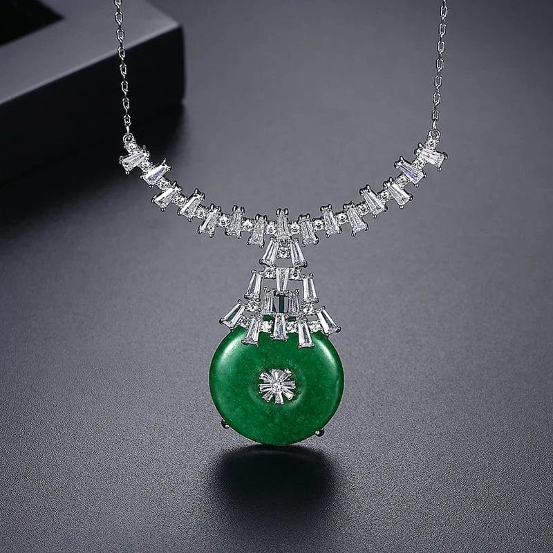 N19062843 LUOTEEMI Green Round Jard Pure Stone Necklace Brass Chain Pendant Necklace for Women GIfts Wholesale