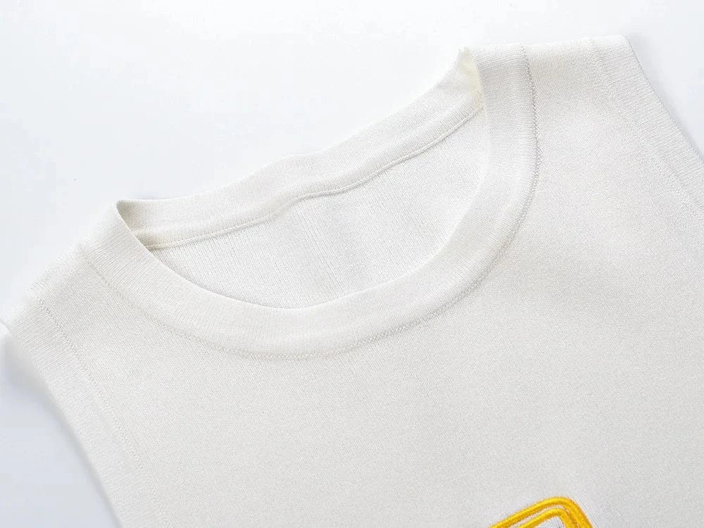 New Arrival 2024 Summer Lady Round Collar Sleeveless Tops Women Embroidery Pullover Slim Solid Knits Shirts