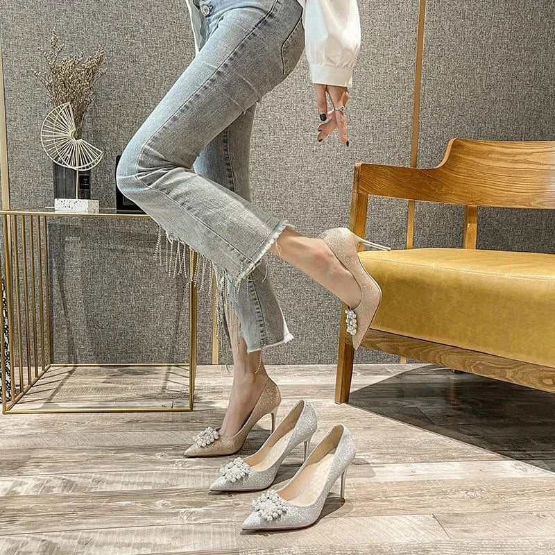 New Arrival Women Pumps Fashion Point Toe Pearls Buckle Stiletto Wedding High Heel Pumps for Ladies