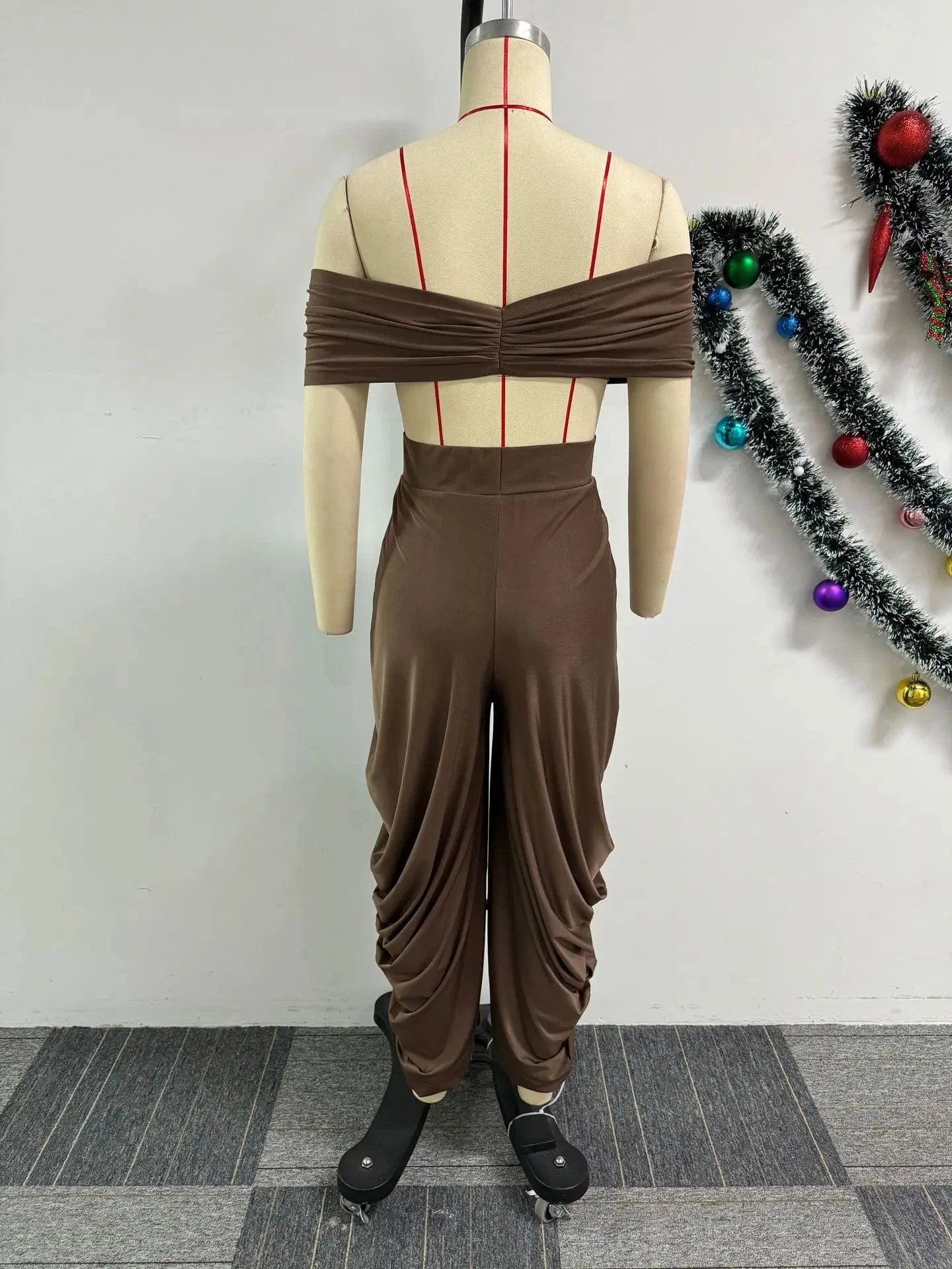 New arrivals summer 2024 S-2XL boutique fashion design ruched v neck two piece pants set