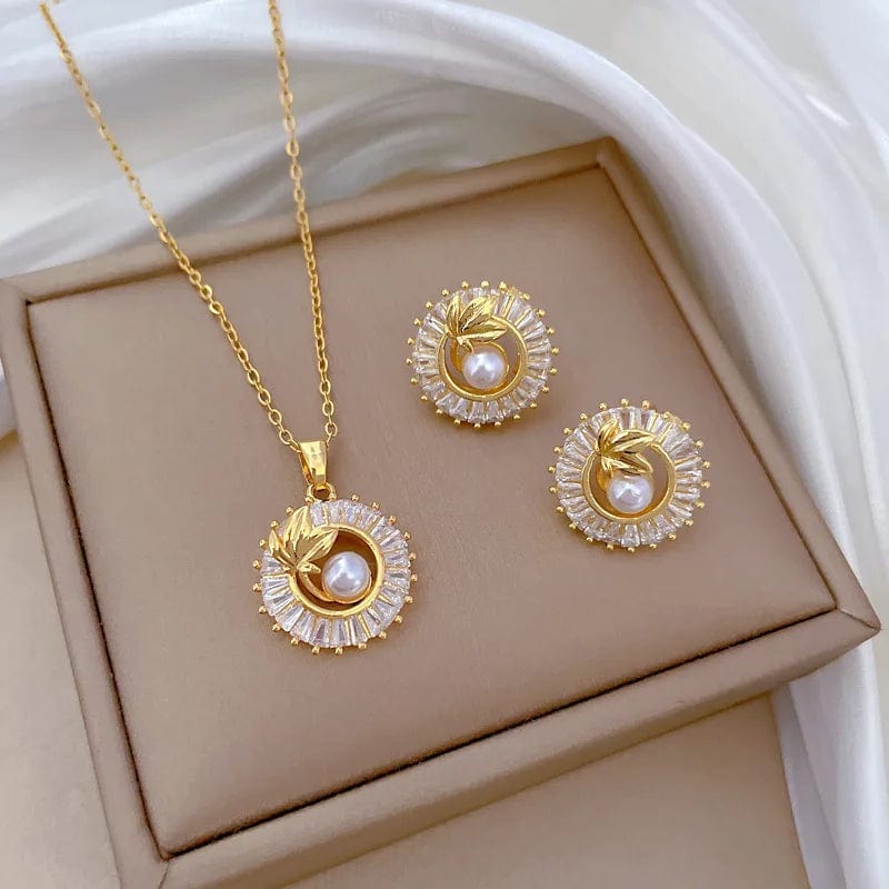 New Design / Set Fashion  New Stainless Steel Jewelry 18k Gold Necklace Pendant and Studs Earrings Jewelry Sets