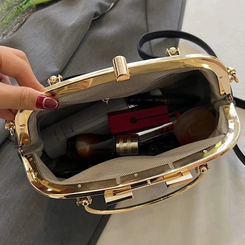New Retro Women's Lock Chic Handbags Evening Clutch Designer Brand Lady Shoulder Bags Shell Clip Black White Pink Crossbody Bag
