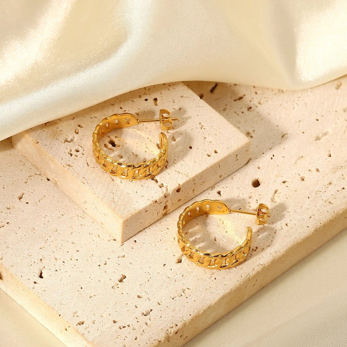 New Stainless Steel Hoop Party Girls Trendy 18K Gold Plated Cuban Chain C-Shaped Earrings For Women