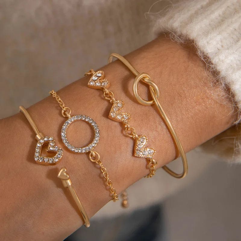 New Vintage Diamond Bracelet Simplicity And Exquisite Heart Metal Bracelet 4-Piece Set Letter Bracelet Charms Jewelry