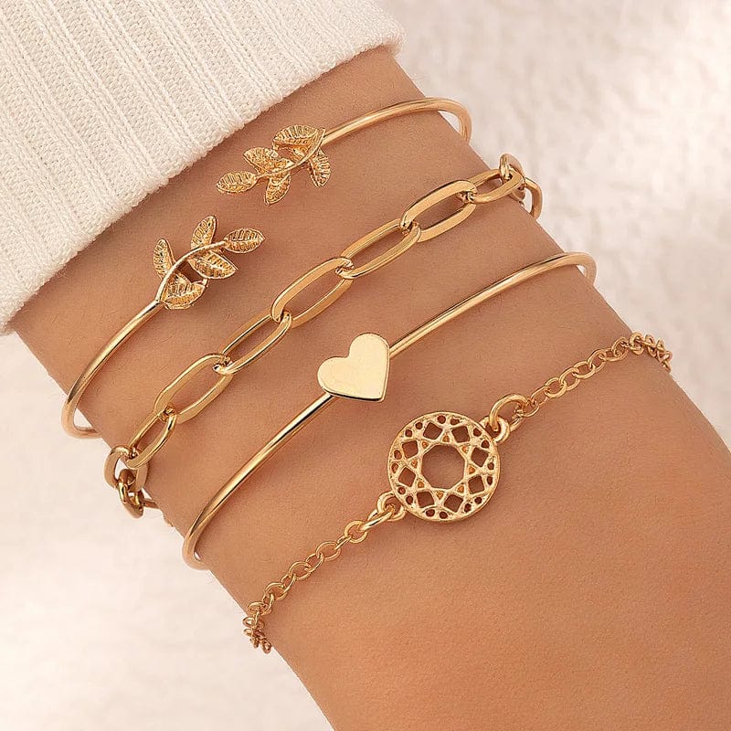 New Vintage Diamond Bracelet Simplicity And Exquisite Heart Metal Bracelet 4-Piece Set Letter Bracelet Charms Jewelry