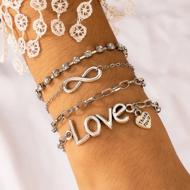New Vintage Diamond Bracelet Simplicity And Exquisite Heart Metal Bracelet 4-Piece Set Letter Bracelet Charms Jewelry