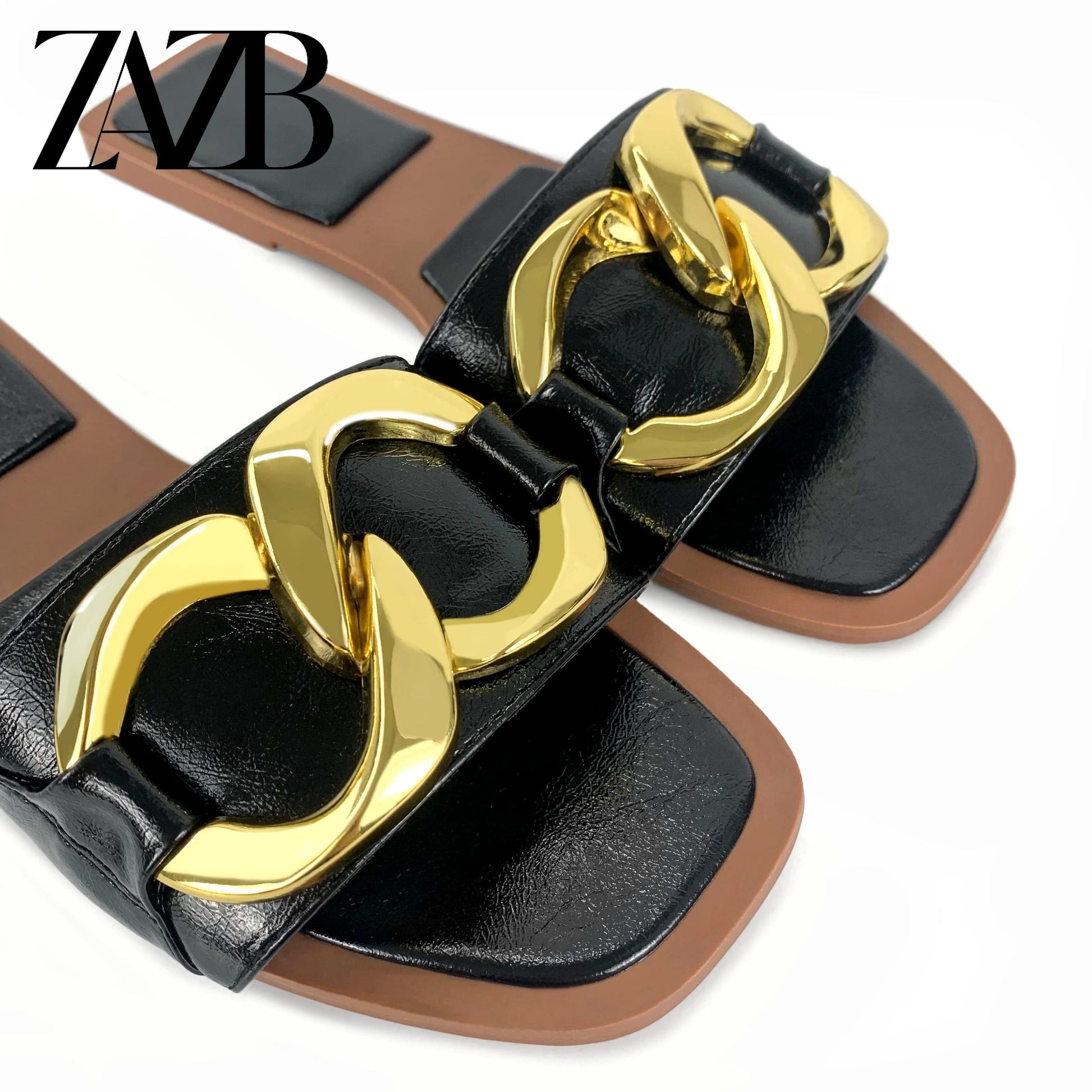 new wholesale design womens shoes summer metal chain beach slippers European and American flat bottomed open toe sandals