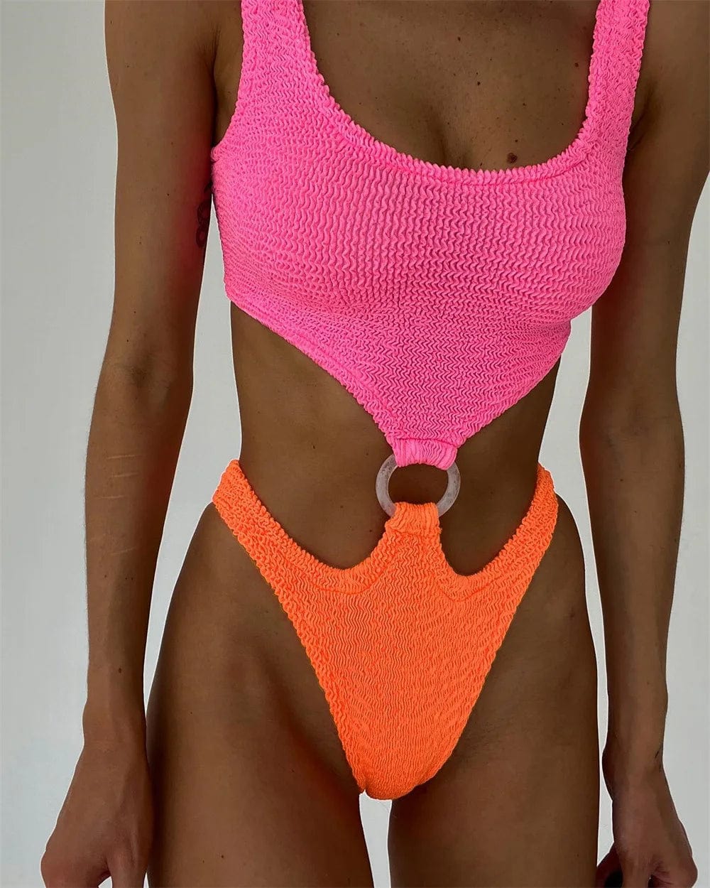 OEM Service Custom Swimwear 2024 Ring Linked Cut-Out One Piece Swimsuit Micro Ribbed Monokini Bandage Bathing Suit