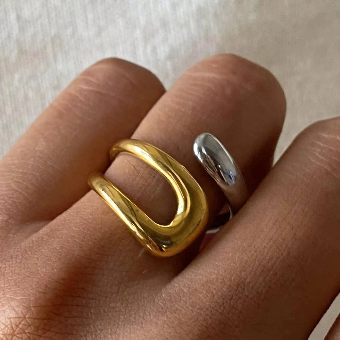 open ring / TRENDY / R2493 R2493 Design Two-tones Ring 18K PVD Gold Plated Stainless Steel  Ring Two Tone Colorblock Cross Asymmetric Open Ring For Women
