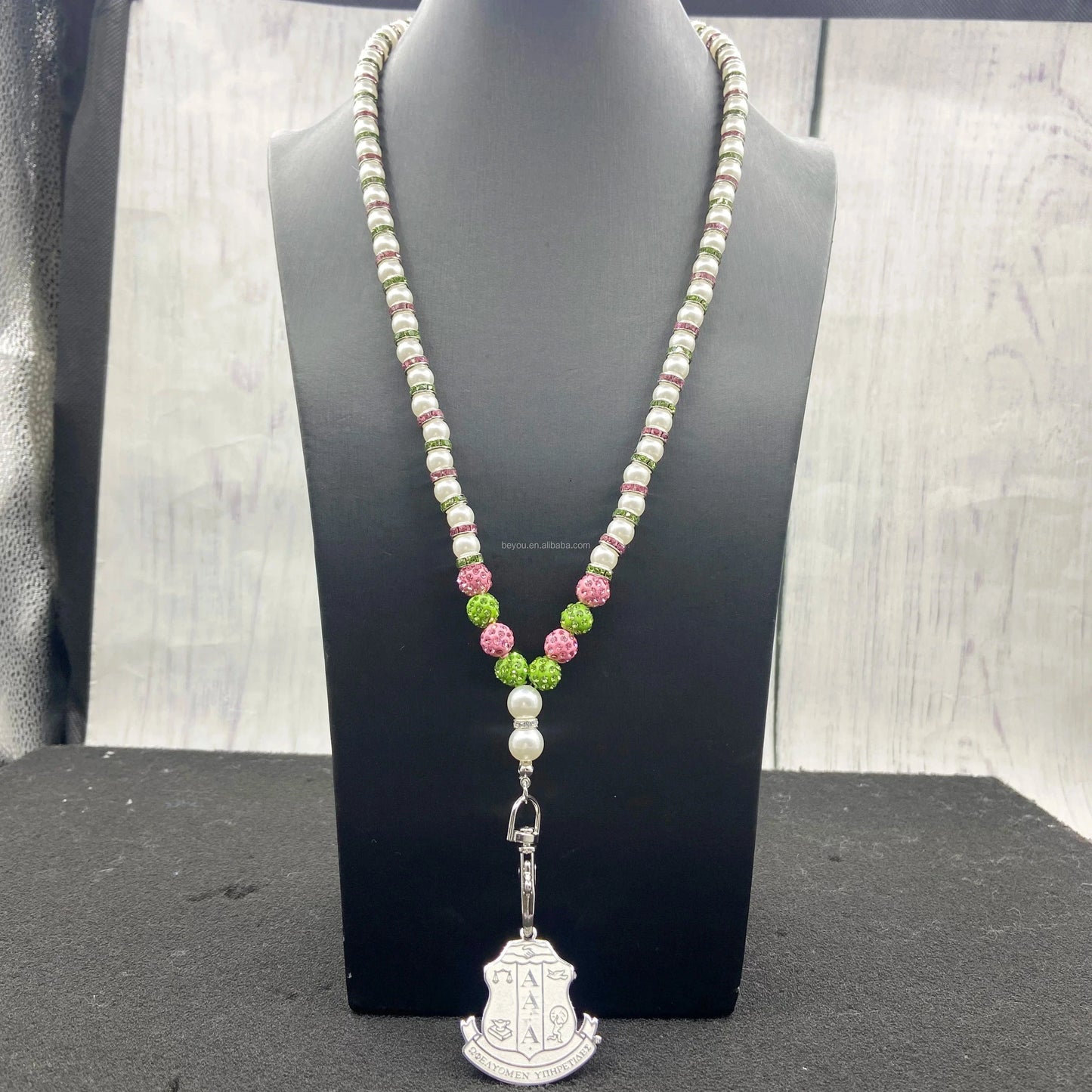 Pink Green Shining Beads White Pearl Necklace Keychain Lock Custom Stainless Steel Shield Pendant Necklace Jewelry for Women