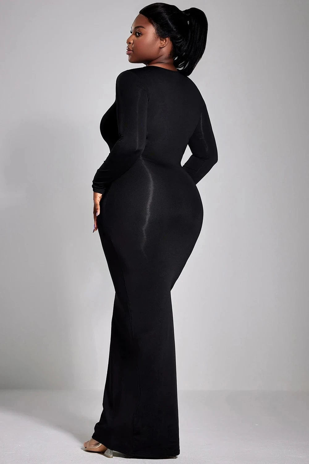 Plus Size Casual Dress Black Round-Neck Long Sleeve Knitted Maxi Dress