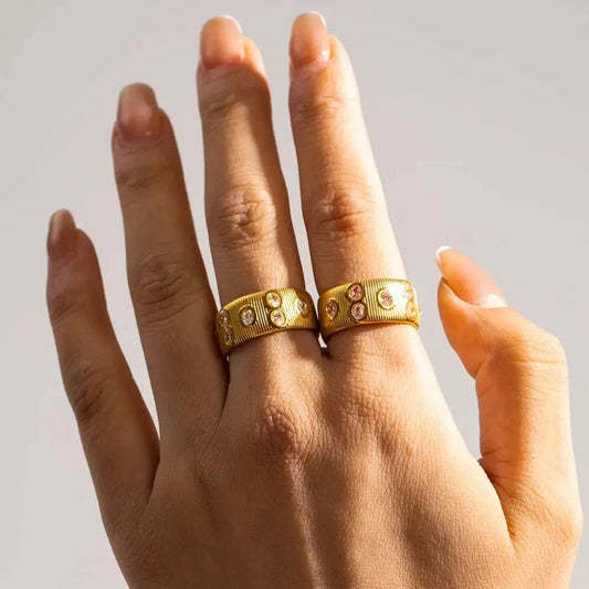 R1892 Waterproof 18K Gold Plated Stainless Steel Clear Pink Cubic Zirconia Texture Wide Finger Ring for Women