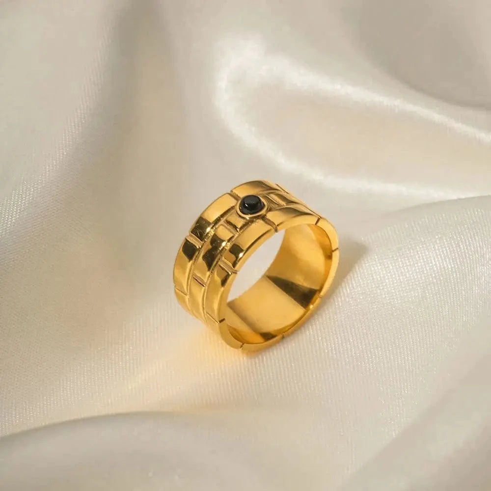 R1915 Wide Black Onyx Stone Ring 18k PVD Stainless Steel Texture Band Chunky Ring Gorgeous Gold For Women