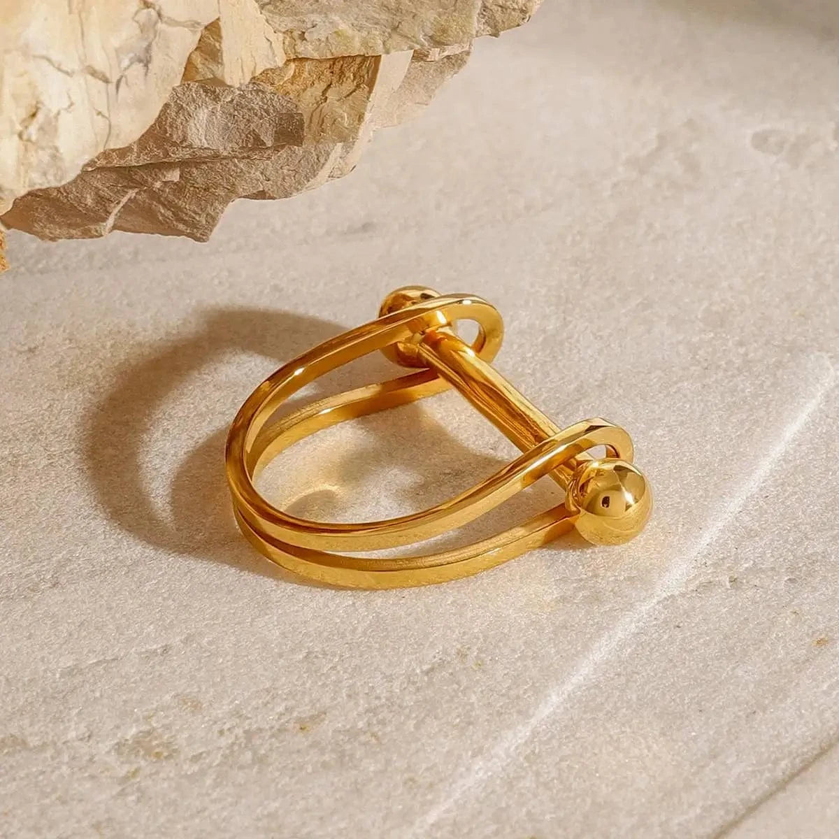 R2421 Dainty Fashion Jewelry Horseshoe Pearl Ring 18k Gold Stainless Steel Plastic Pearl Design Rings
