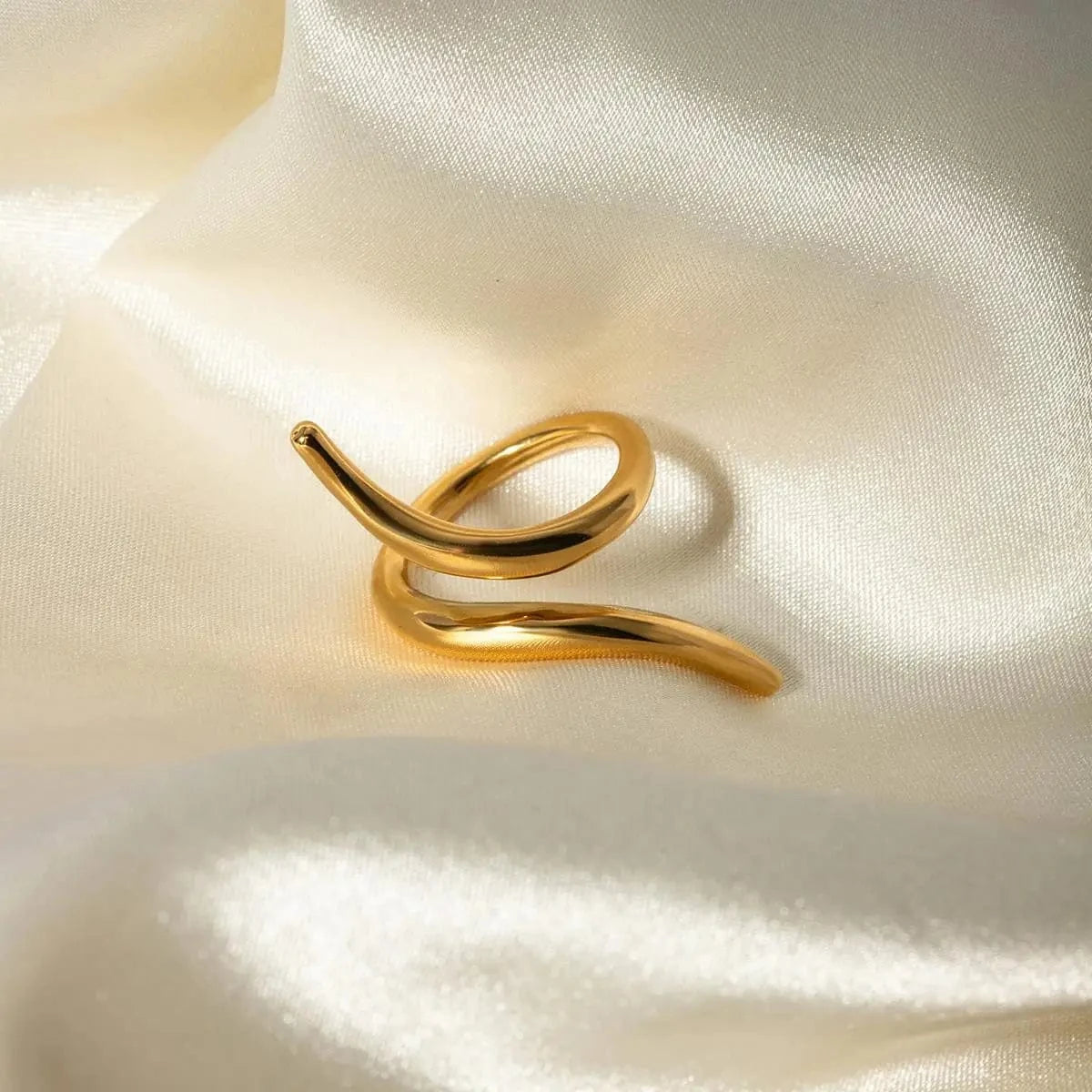 R2671 Fashion Jewelry 18K Gold Stainless Steel High Polish Smooth Twist Irregular Ring Women Daily Jewelry