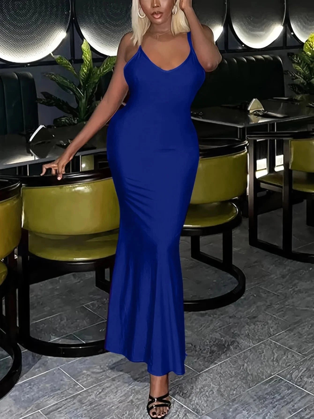 Red Spaghetti Strap Maxi Dress Women Sexy Sleevelss Backless Ruched Slim Robe Summer 2024 Party Clubwear