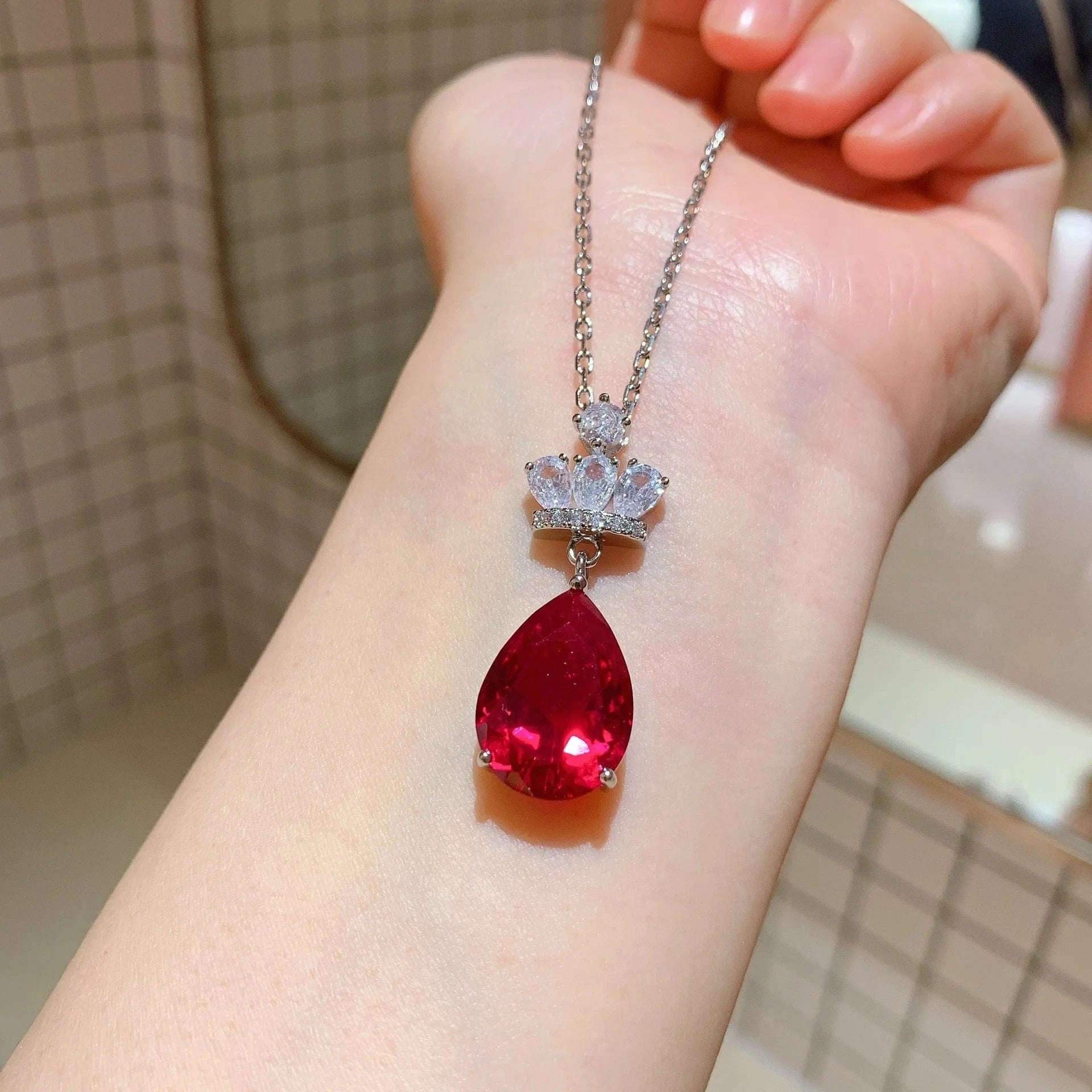 resizable / necklace 2024 Wholesale Western Crown Red CZ Zircon Pear Cut Pendant Necklace Earrings IndianJewellery Set Bride Fashion Wedding Jewelry Sets