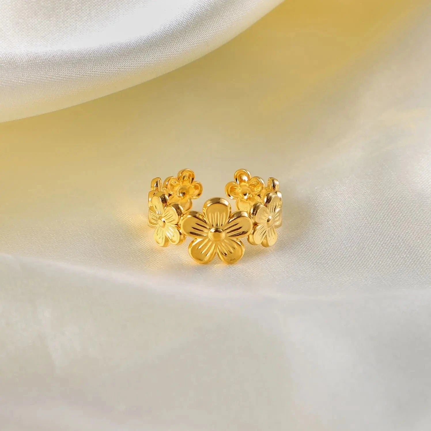 Resizable / R2116 R2116 Tarnish Free 18k Gold PVD Plated Waterproof Finger Jewelry Waterproof Stainless Steel Flower Adjustable Opening Rings