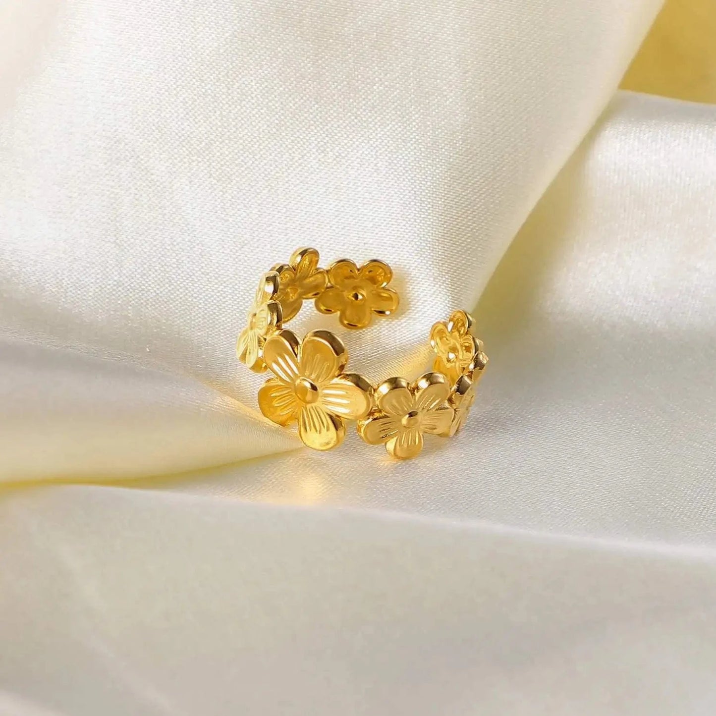 Resizable / R2116 R2116 Tarnish Free 18k Gold PVD Plated Waterproof Finger Jewelry Waterproof Stainless Steel Flower Adjustable Opening Rings