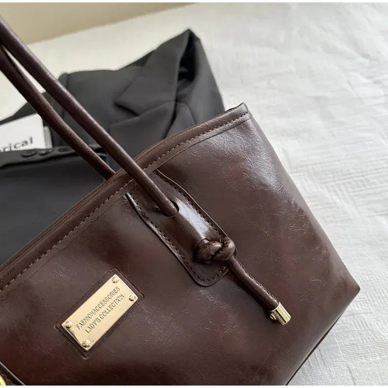 Retro French Women's Shoulder Bag Large Capacity Commuting Versatile Underarm Bag Simple Texture Solid Color Handbag Tote Bag - SN Wigs & More