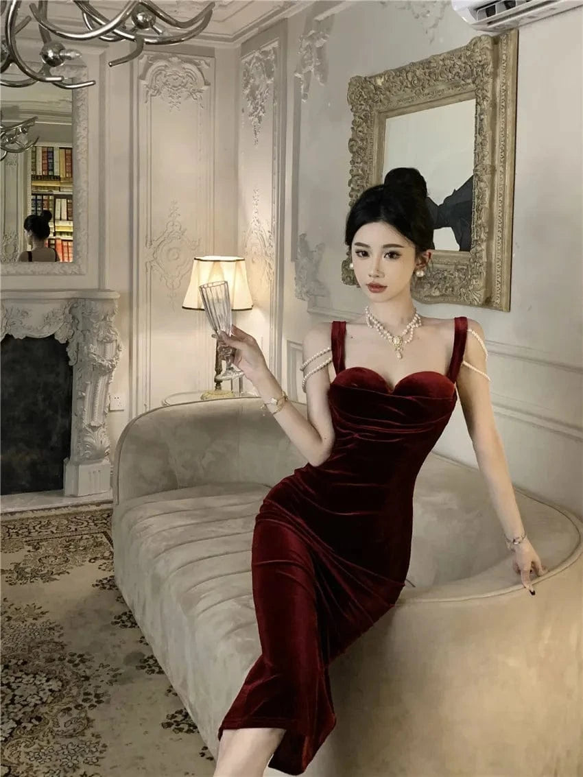 S0718T   2024 Royal-Style Elegant Gray Span Banquet Dress Classic Sexy Tube Top with Fish Tail and Chapel Train Lace Decoration