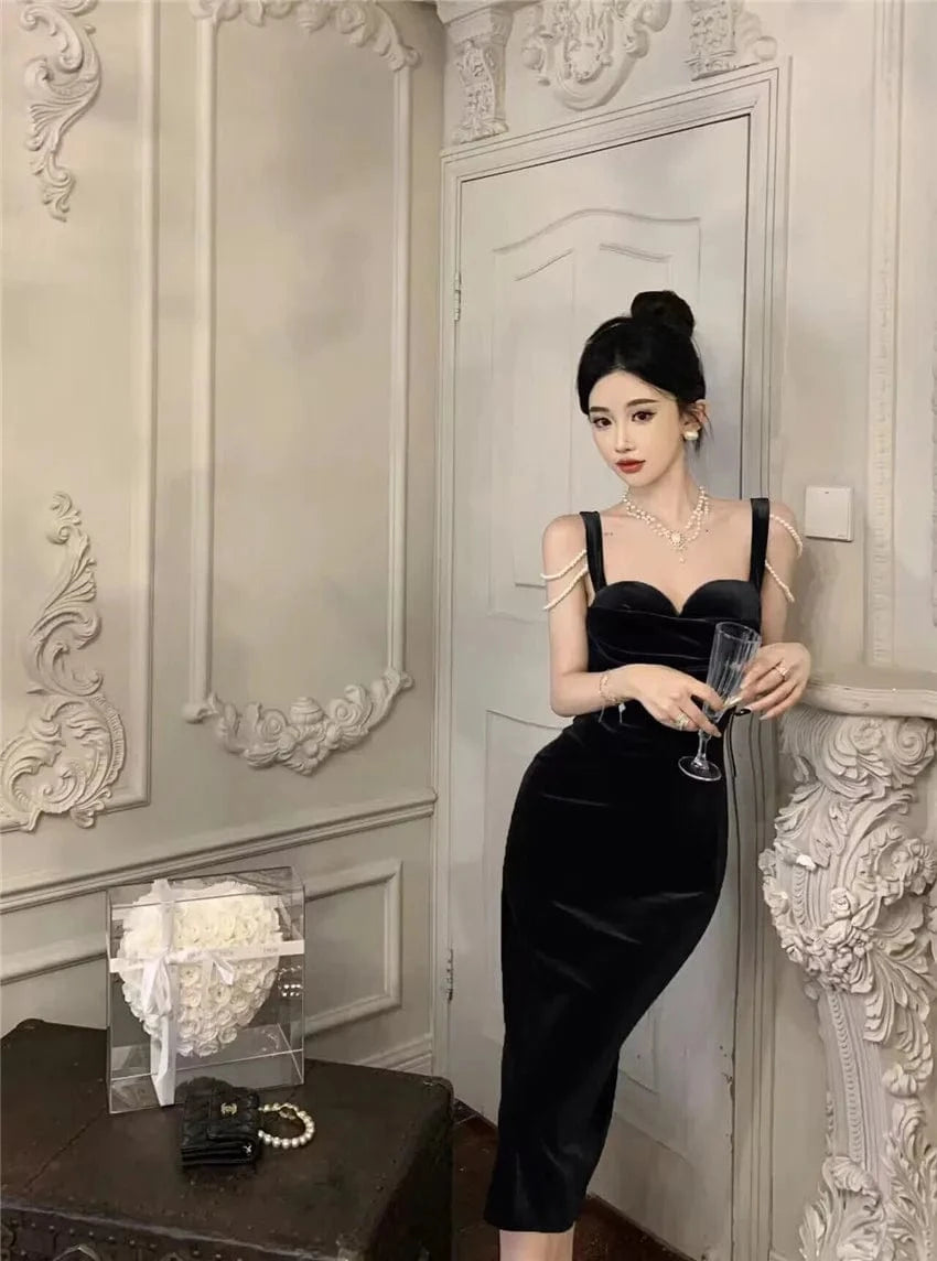 S0718T   2024 Royal-Style Elegant Gray Span Banquet Dress Classic Sexy Tube Top with Fish Tail and Chapel Train Lace Decoration